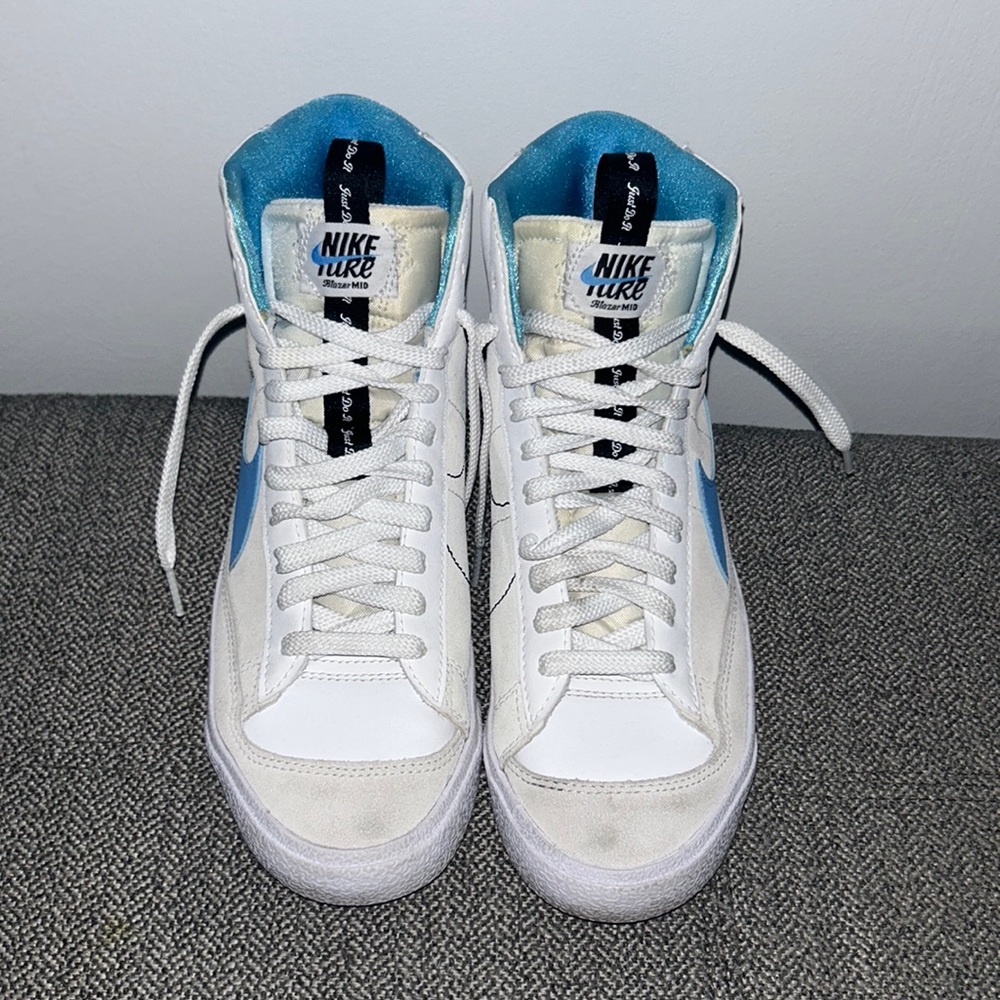 Nike Blazer Mid’ 77 white and blue